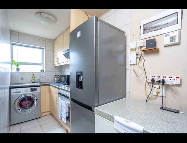 12 BEDROOM APARTMENT BLOCK FOR SALE IN KENSINGTON